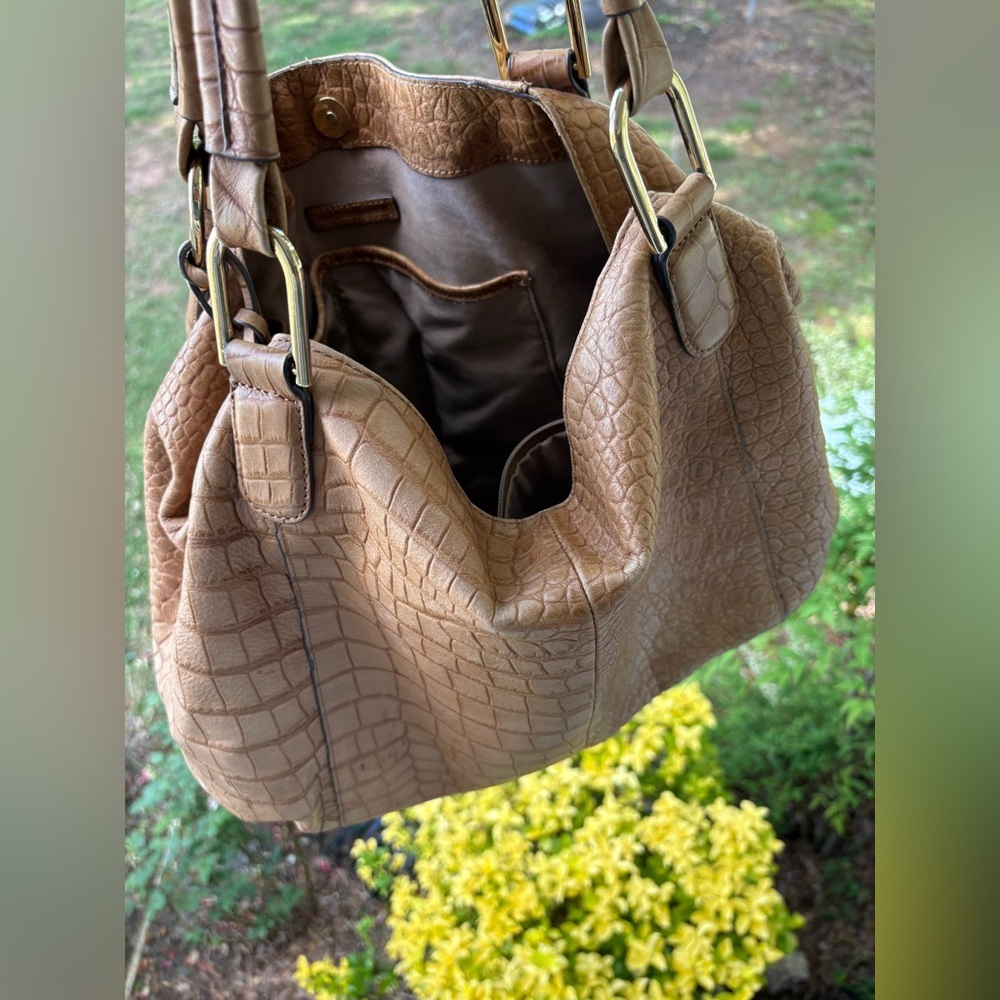 G.I.L.I. Tote Handbag Croc Embossed Tan Leather Tassel Large
